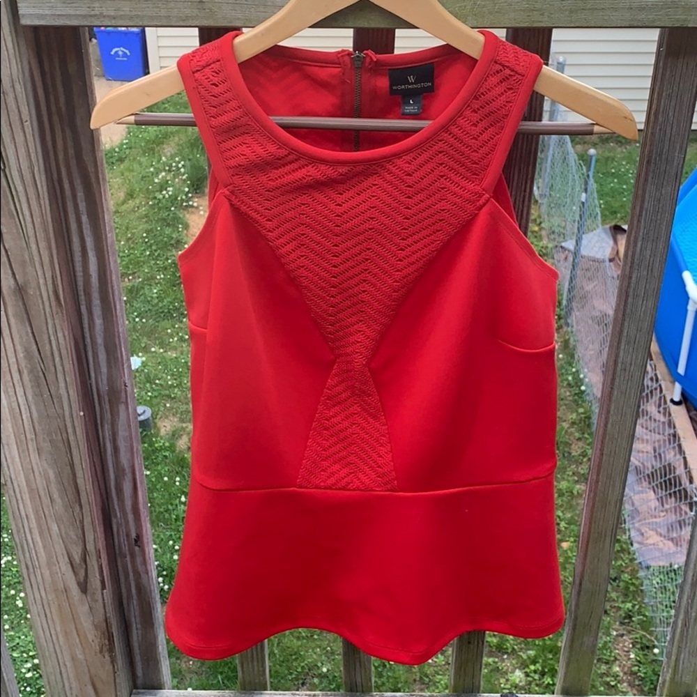 Worthington size L red top